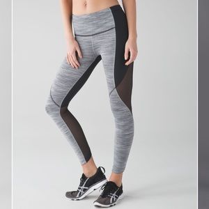 Lululemon Run With the Sun high rise tight, size 6